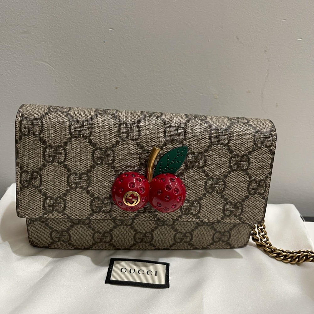 Gucci GG Supreme Monogram Mini Cherry Chain Bag